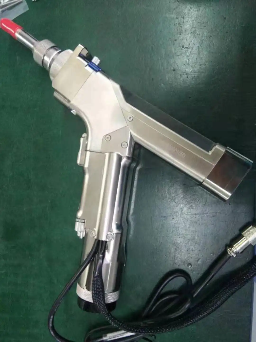 High-quality CNC handheld fiber laser welding gun for CS, SS, AL metal welding