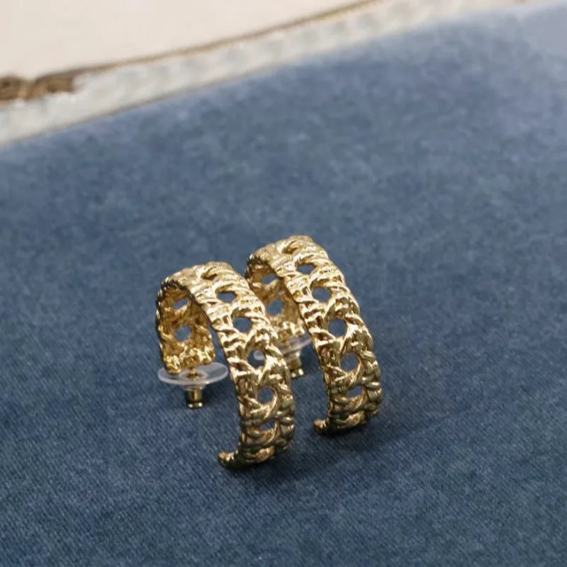 VKVVA Simple Fashion Hollow Open C Hoop Earrings,Braided Woven Textured Gold-plated Half Circle Studs Jewelry for Her Daily Wear
