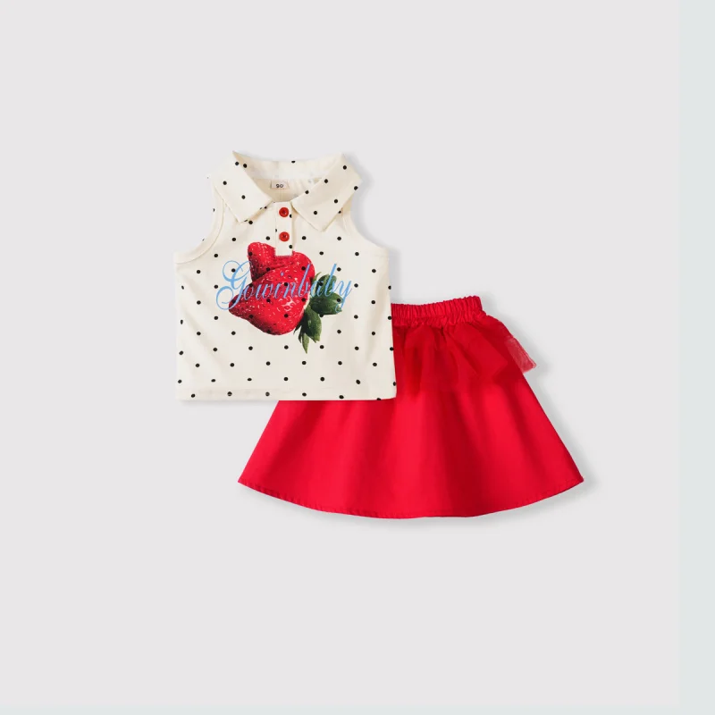 

Girls' Summer Outfit2026New sleeveless printed strawberry polka dot top with mesh patchwork skirt two-piece set