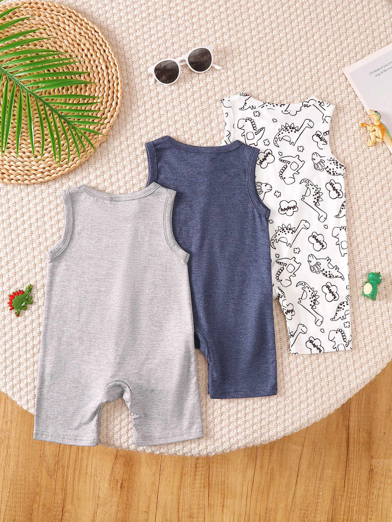 3-Piece Set, Cute Casual Dinosaur Print Three-Piece Set for Newborn Baby Boys, Sleeveless Vest Style with Small Round Neck Jumpsuit, Baby Summer Romper Set, Suitable for Daily Wear, Commuting, and Outdoor Activities