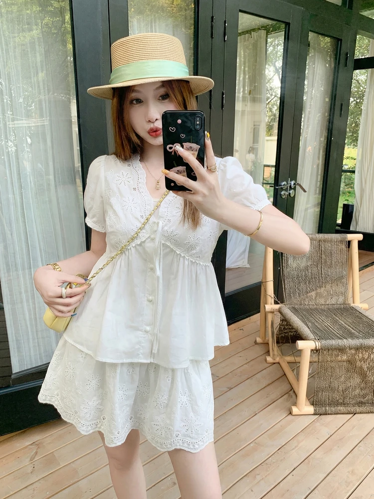 

Zeng Xiao Salt Korean Style White V-Neck Short Sleeve Shirt Half Skirt Women's Summer Loose Casual Atmosphere Set Skirt