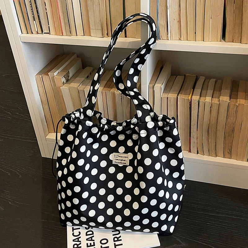 

Женская сумка через плечо с магнитной застежкой и завязками, черно-белая в горошек, большая сумка-тоут, ретро-стиль для шопинга и поездок на работу