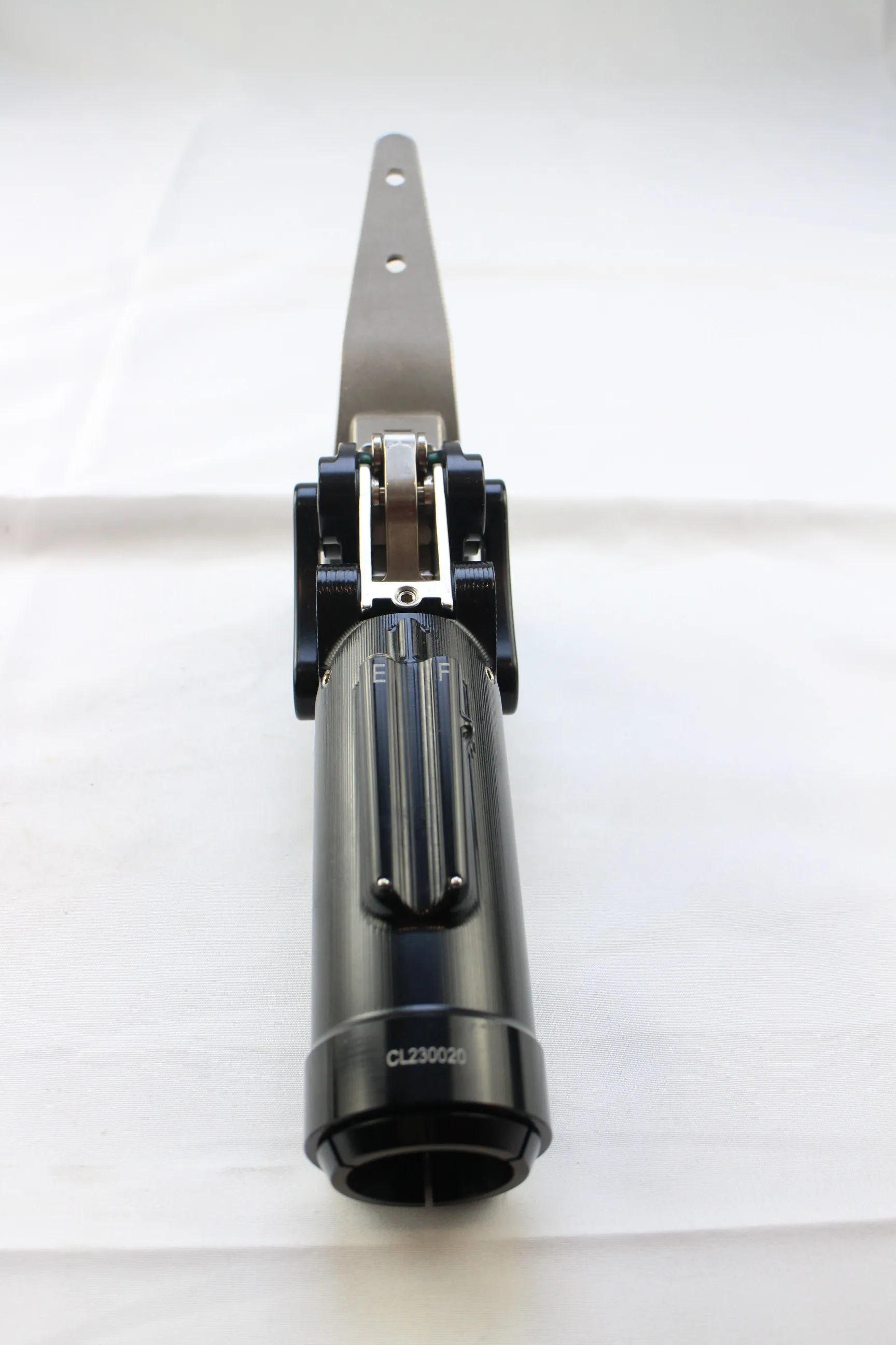 

3P29A Four Bar Pneumatic Knee Joint Broken Adaptor Aluminum alloy Bending angle 140°