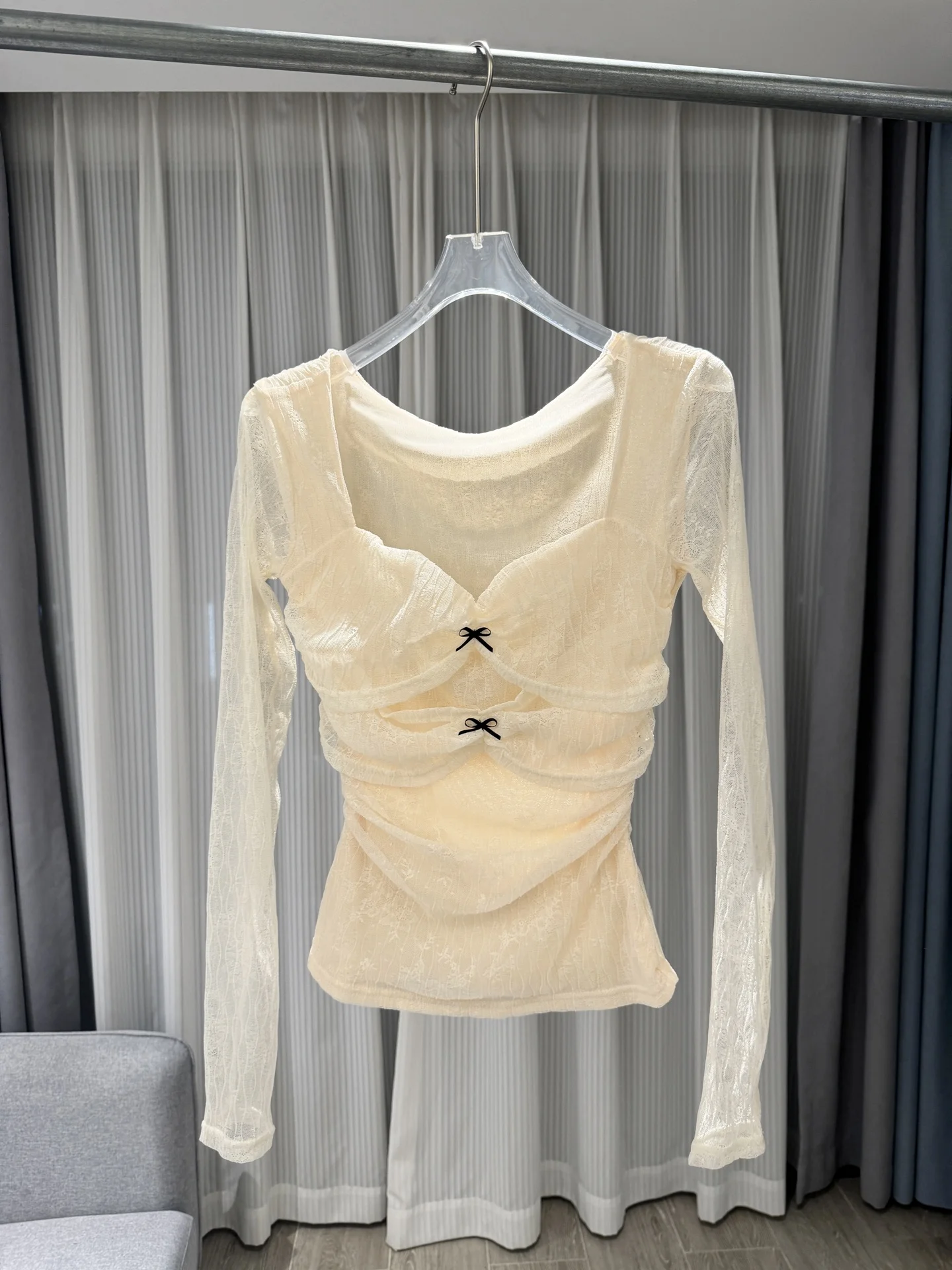 

Elegant Long Sleeve Lace Splice Net Shirt Women's Knitted Top Knot Decoration Slimming Versatile Commute Style