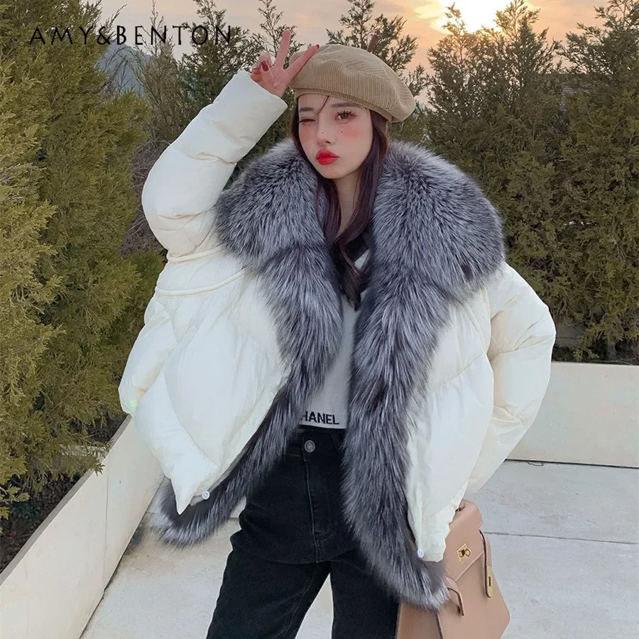 

2023 Streetwear Fashion Light Luxury Fox Fur Goose Down Jacket Women's Big Furry Collar Winter New Young Warm Thick Coat Outwear