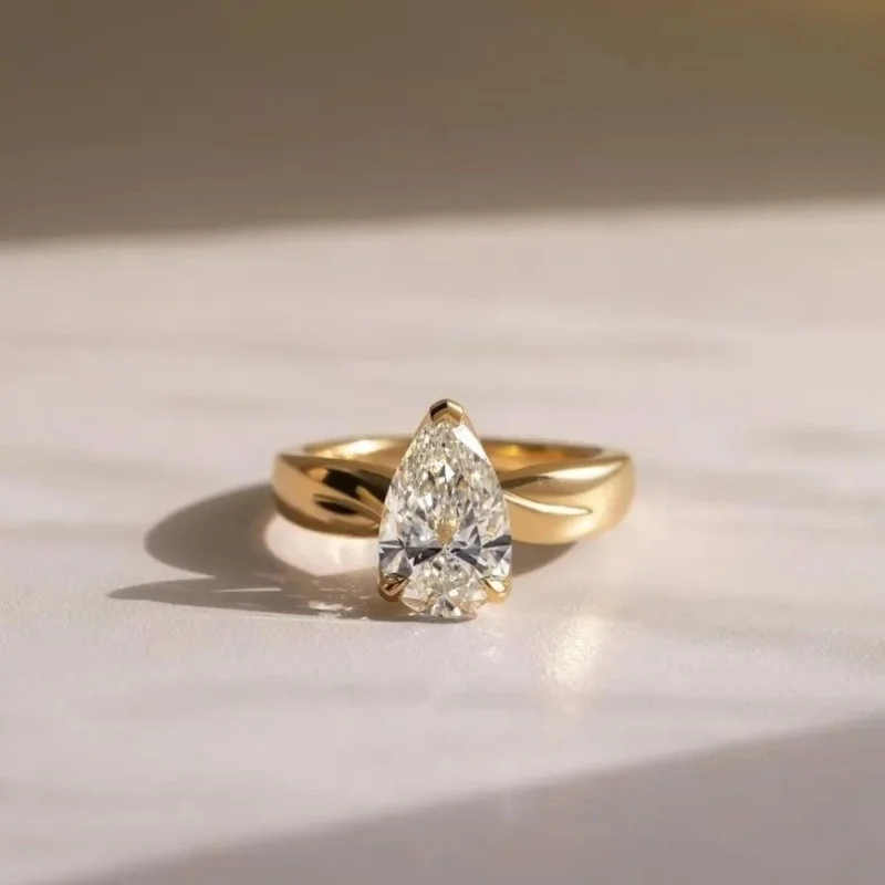 A water droplet design ring, suitable for engagement, marriage and daily life, a universal accessory for all seasons - no box