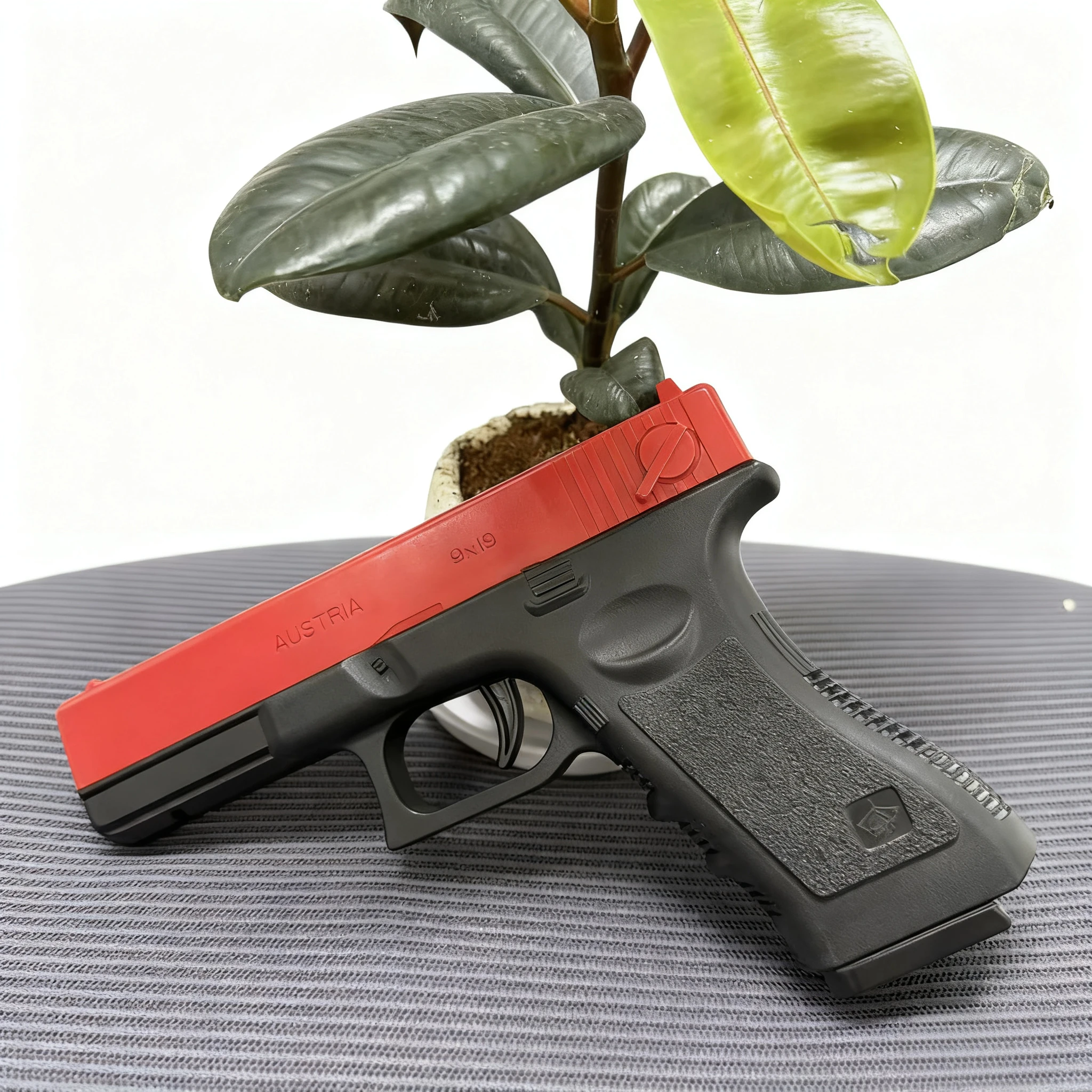 

Подвесной пистолет G17 Soft Bullet Gun под лазером, детская имитационная обучающая модель, игрушечный ручной маленький пистолет