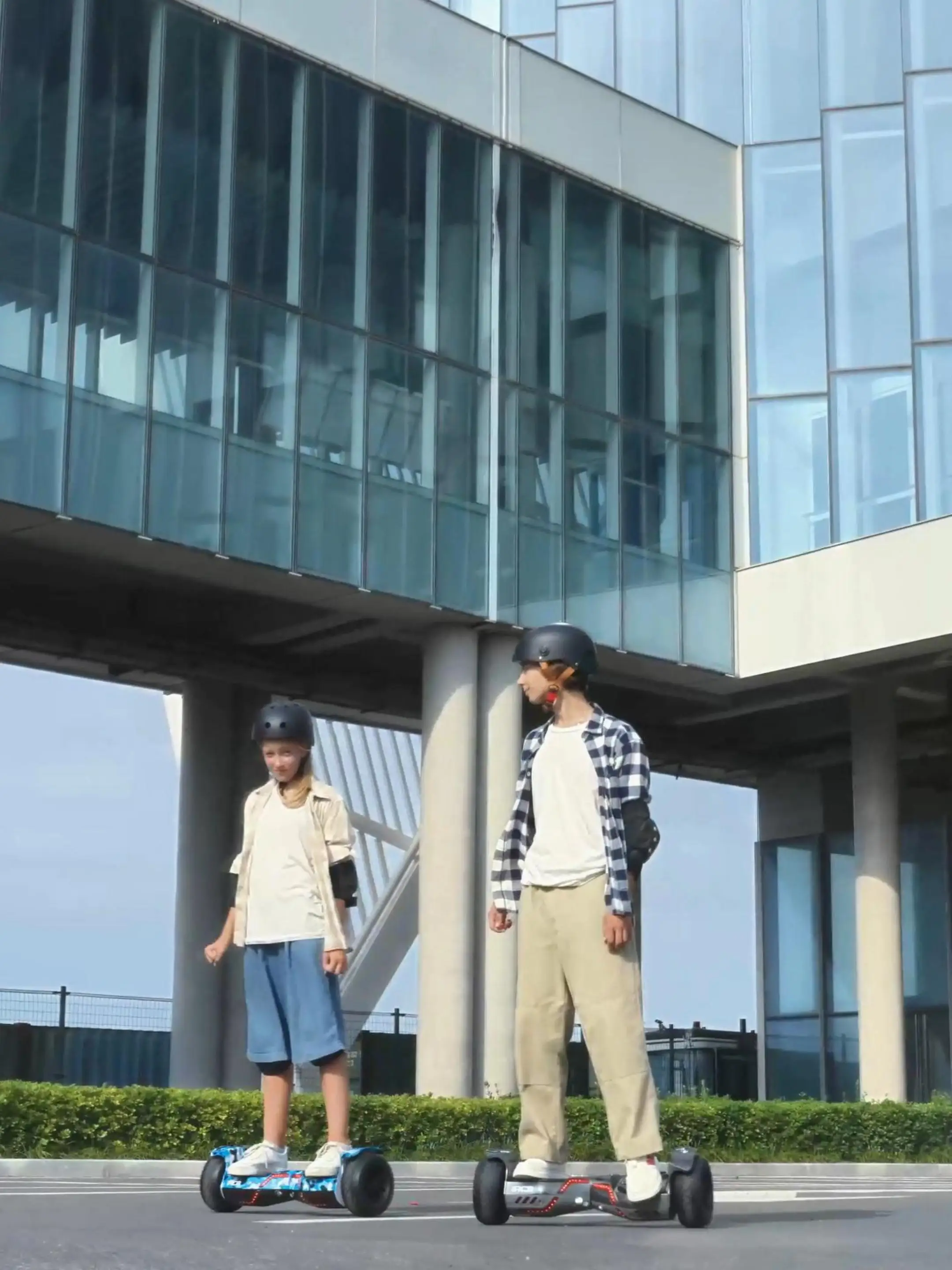 AliExpress RCB Hoverboards for Children, 8.5 inch Hover Boards with LED Lights, 4Ah Battery, 12Km Long Range, 200W, Gift for Kids & Teens