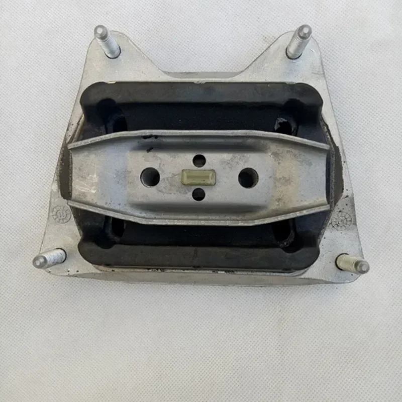 Rear Engine Transmission Gearbox Mount rubber bush For  Audi A6 C6  2005 -2011  4F0399151AM
