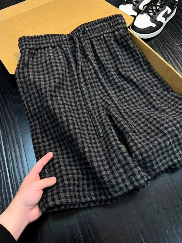 Shorts Xadrez Retrô Plus Size (até 300 Libras) Leves e Soltos para Verão - Unissex (Masculino e Feminino) - Comprimento de Qu...