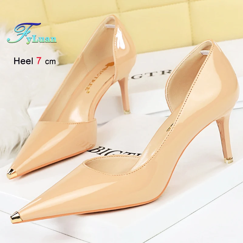 

Новые женские туфли на каблуке голого цвета, 7 см, 10,5 см, туфли-лодочки из лакированной кожи, туфли-лодочки из лакированной кожи с металлическими заостренными шпильками, туфли для ночного клуба