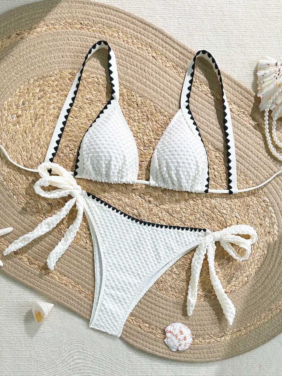 Strój kąpielowy typu stringi z paskami, wiązany, trójkątny, teksturowany, damski, na plażę, do pływania, kolekcja 2026.