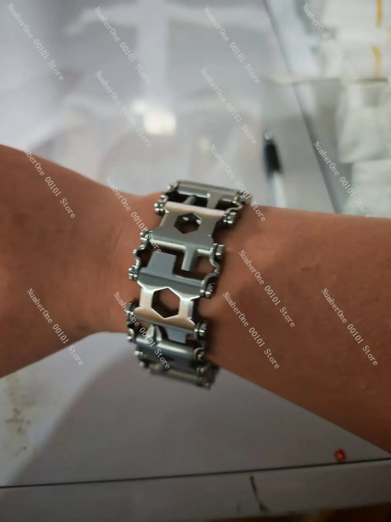 Multitool Bracelet, 22cm Stainless Steel, Outdoor Travel Men Watch Strap, Trend Bracelet with A Pry Tool