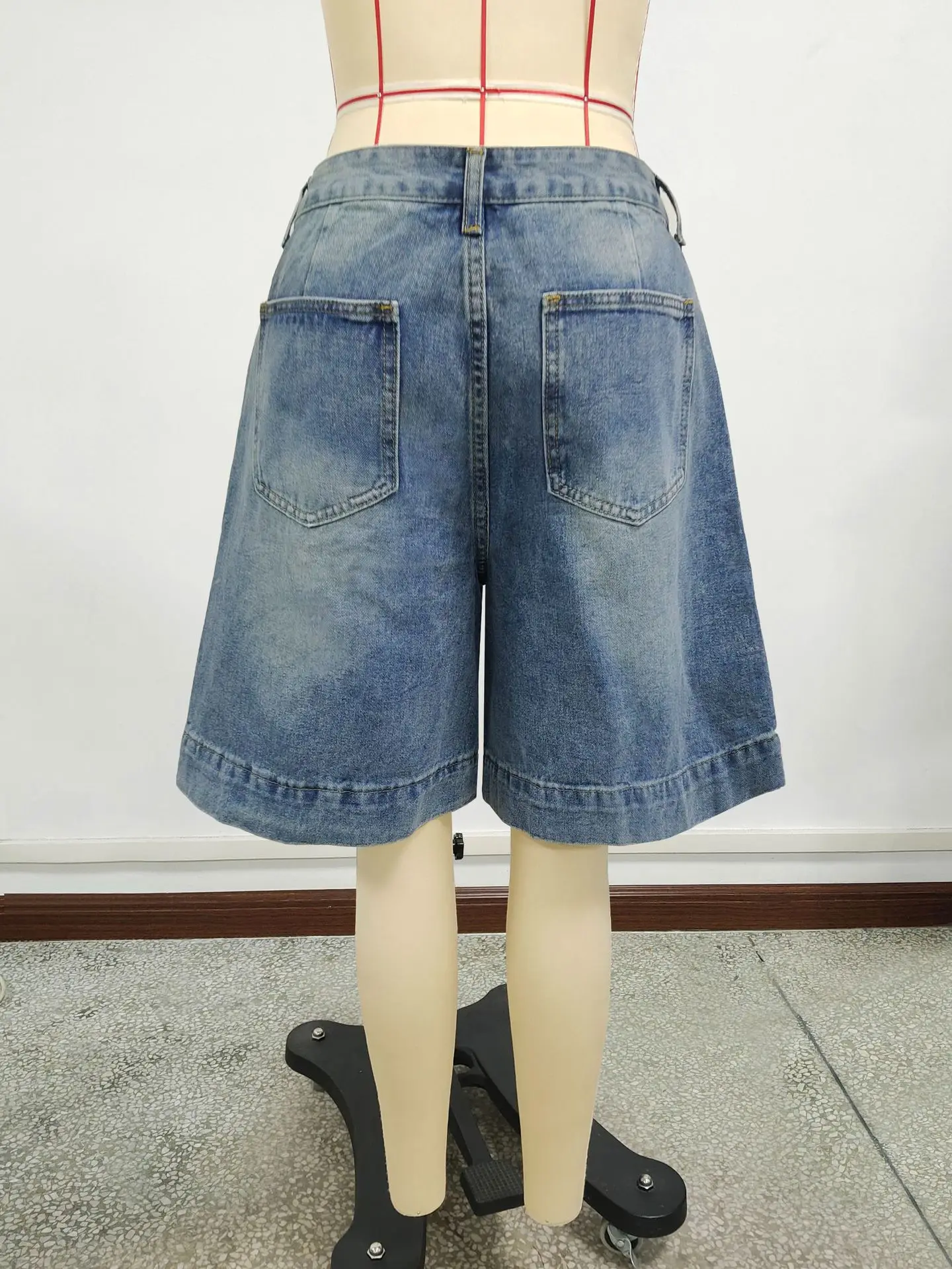 Fashionable Retro Denim Wide Leg Short Pants Women's Loose Slim Straight Casual Mid-Length Summer New Style High Waist Jeans view 4