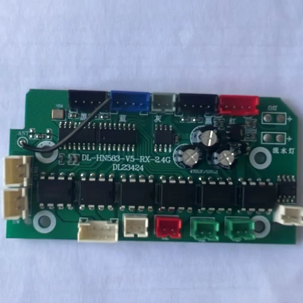 1: 14 Twenty Two Way Loader Model Accessories Motherboard Receiving Board for HUINA 583-v1 Accessories