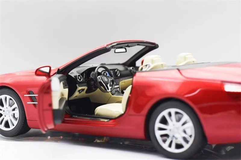 Flaw NOREV Diecast1/18Scale Mercedes-Benz Classe SL(R231) Nuova generazione in rosso con porte senza telaio Modello di auto in lega Giocattoli per ragazzi
