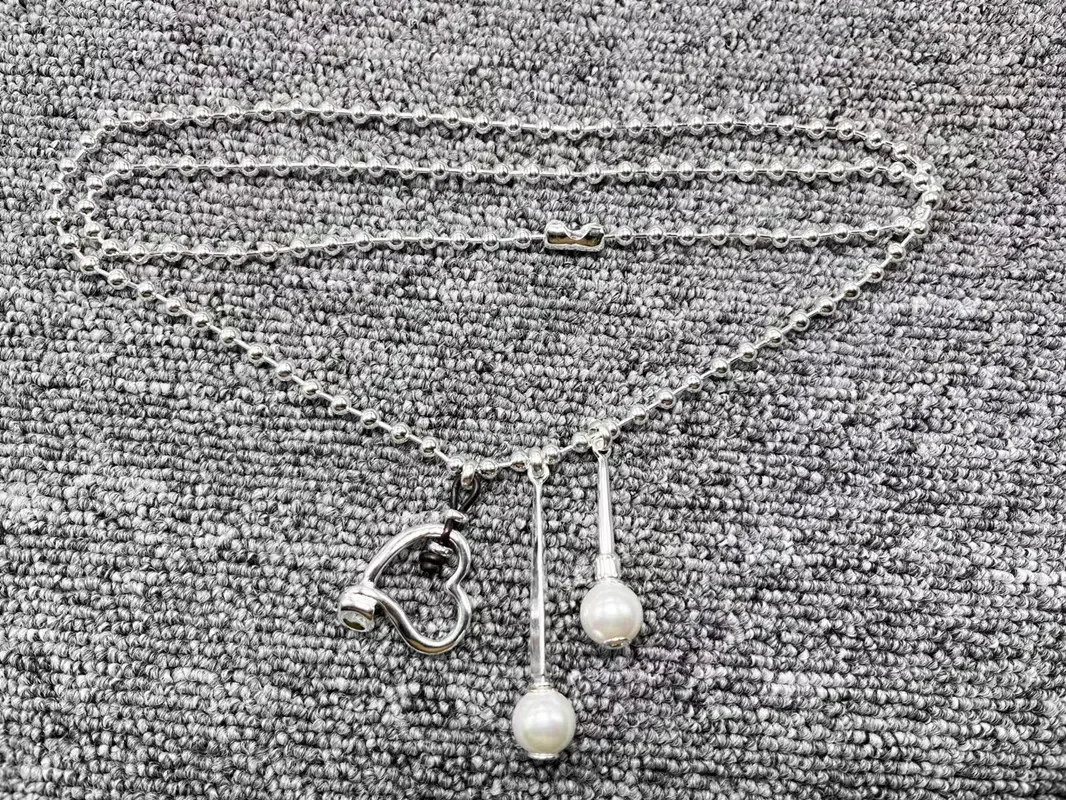 2023 New Fashion Electroplated 925 Silver Color Love Fork Chain Pearl Pendant Necklace Holiday Jewelry Gift