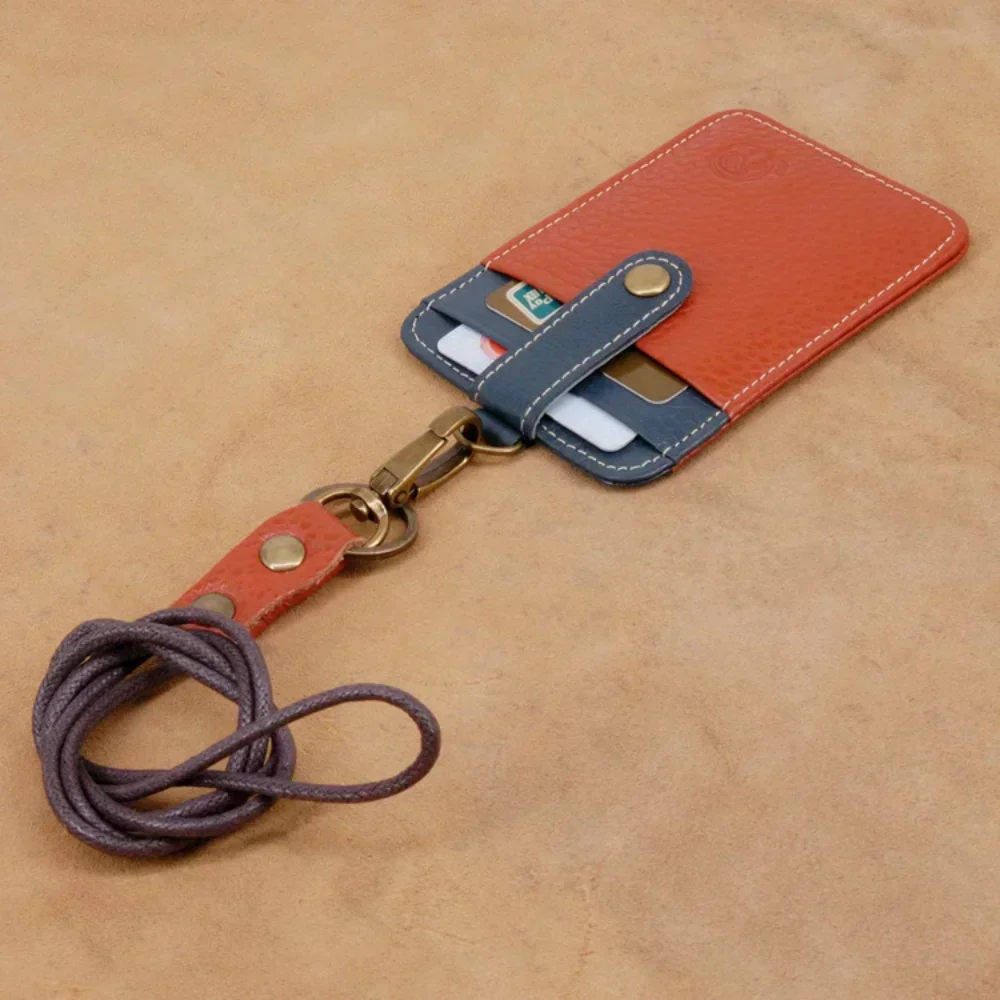 Retro etui na karty pracownika ze smyczą na szyję 49 cm Skóra bydlęca Oryginalne skórzane etui na karty Etui na personel Identyfikator autobusu Wizytówka