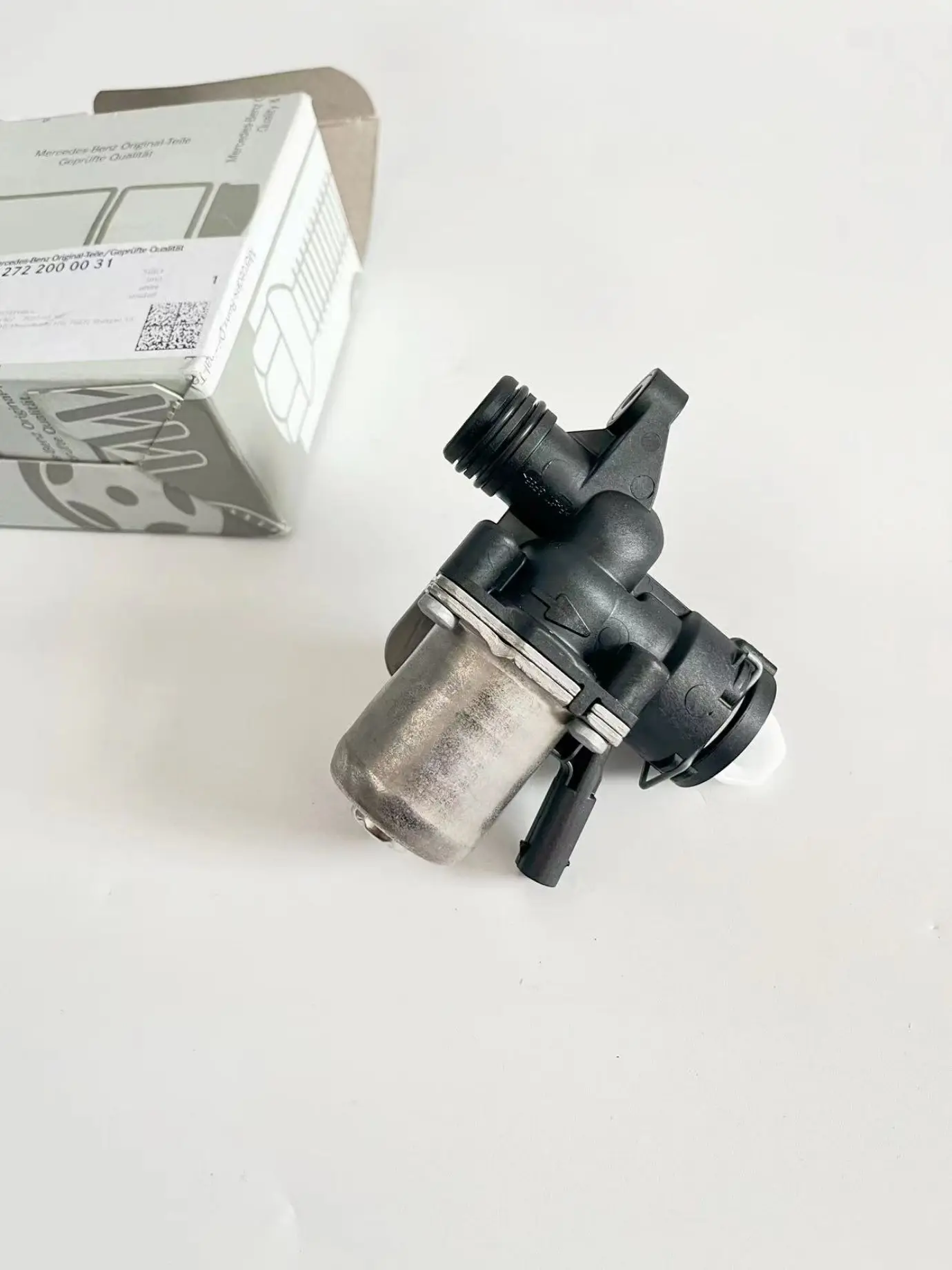 A2722000031 is suitable for Mercedes-Benz W164W203W204C209W21W221W230 heater control valve.