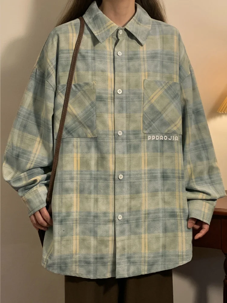 

Plaid Long Sve irt Men's Premium Sle Retro American Spring Couple Outerwear Loose Fit Youth Faion Button Detail