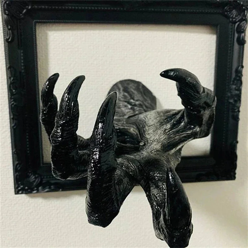 Demon Claw Resin Witch Eye Arm Pendant Gothic Hand Ornament Home Table Decor Halloween Party Centerpiece For Women Birthday Gift