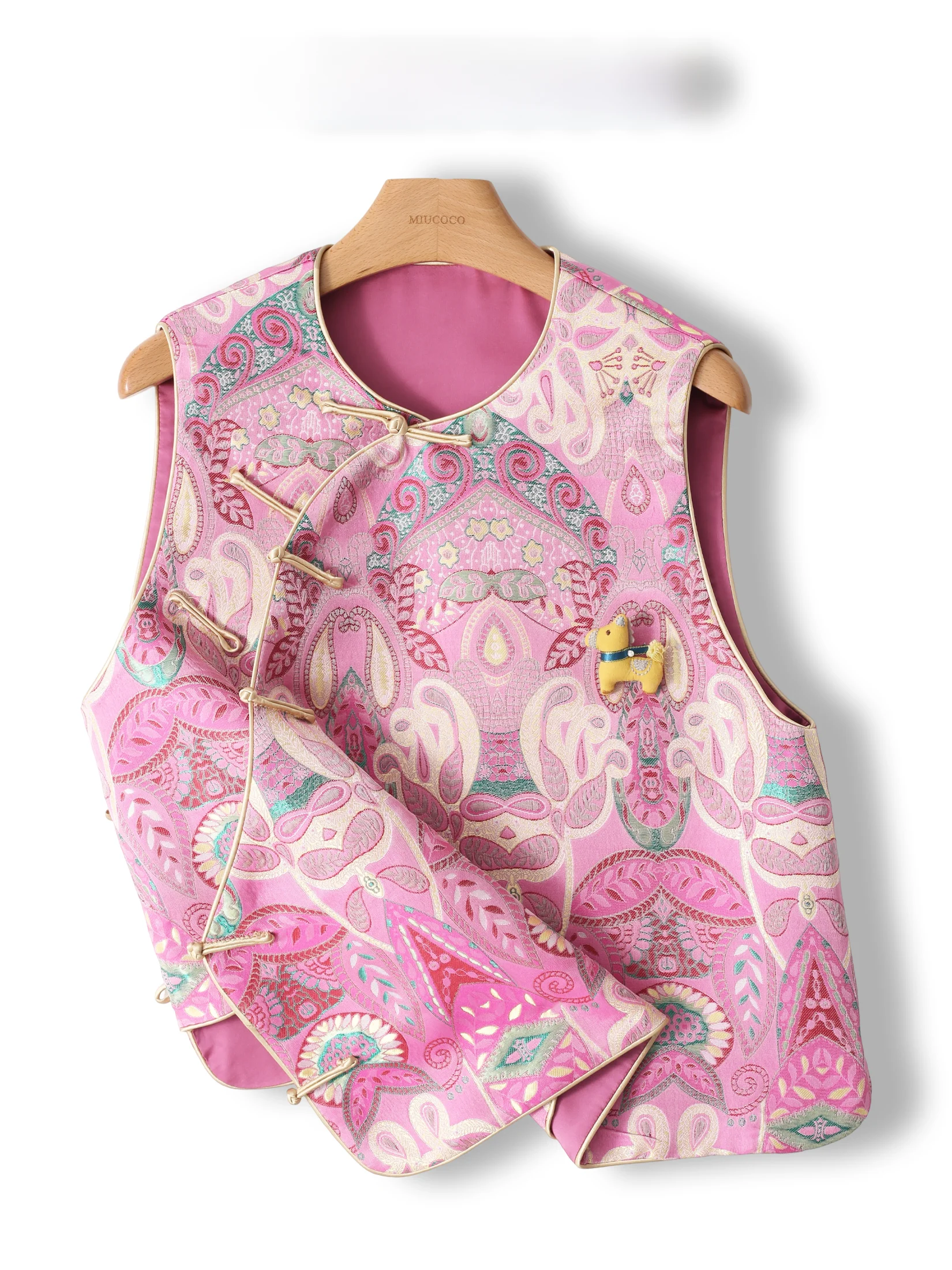 

Retro Chinese Style Silk Geometric Patterned Vest Women's Fashionable Layering Top Gold Color Splendor Sòngjǐn Craftsmanship