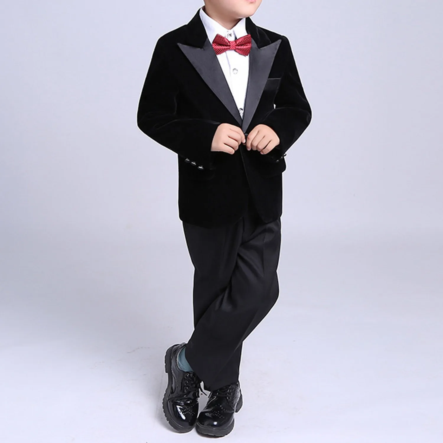 Vestes en velours noir pour garçons, vêtements de mariage pour enfants, tenues de fête d'anniversaire formelles (veste + pantalon + nœud papillon), nouvelle collection