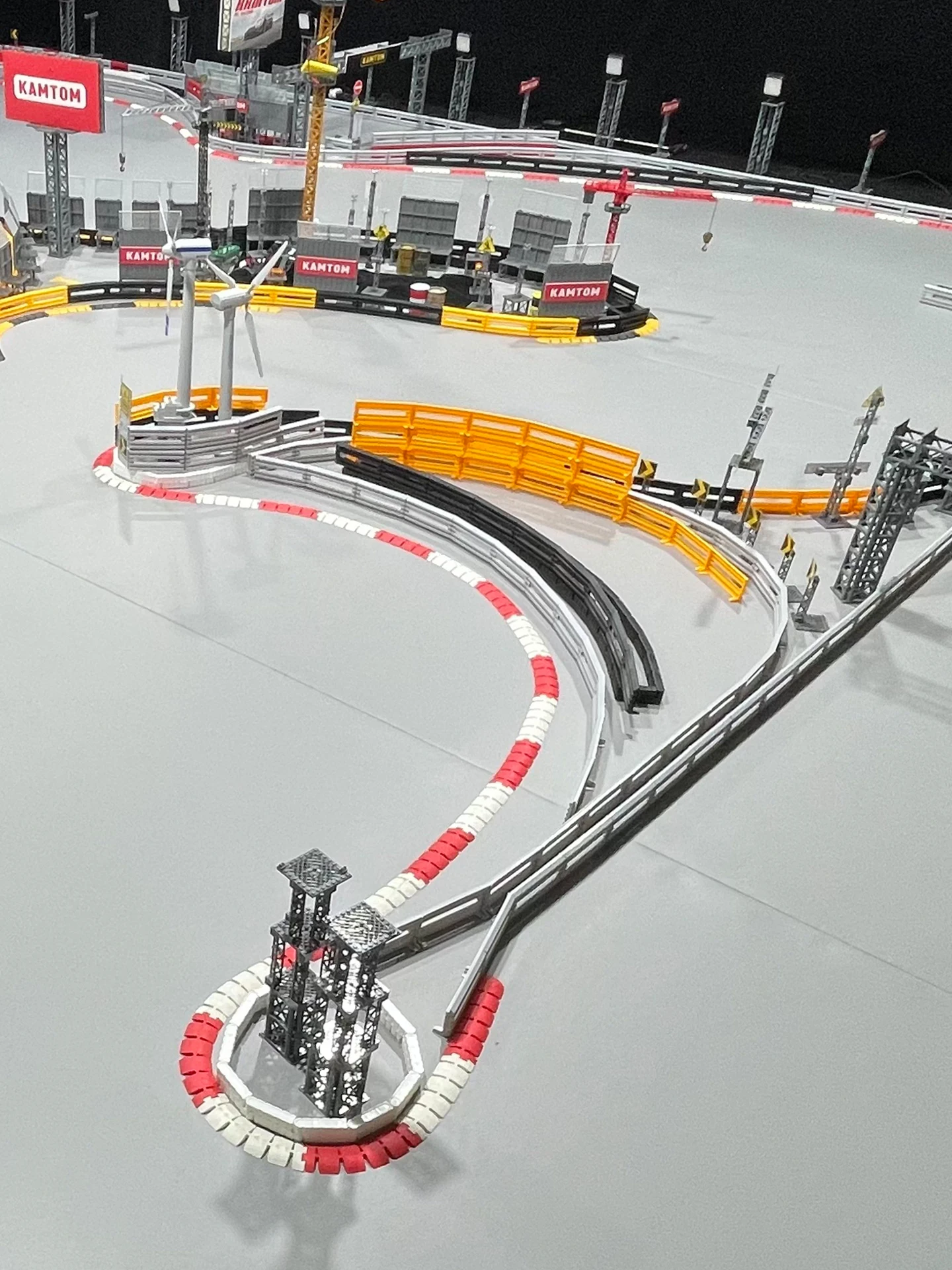 Road Barrier DIY Remote Control Car Drift Race High-speed Four-wheel Car Barrier Traffic Splicing Stereo Roadblock Traffic Scene