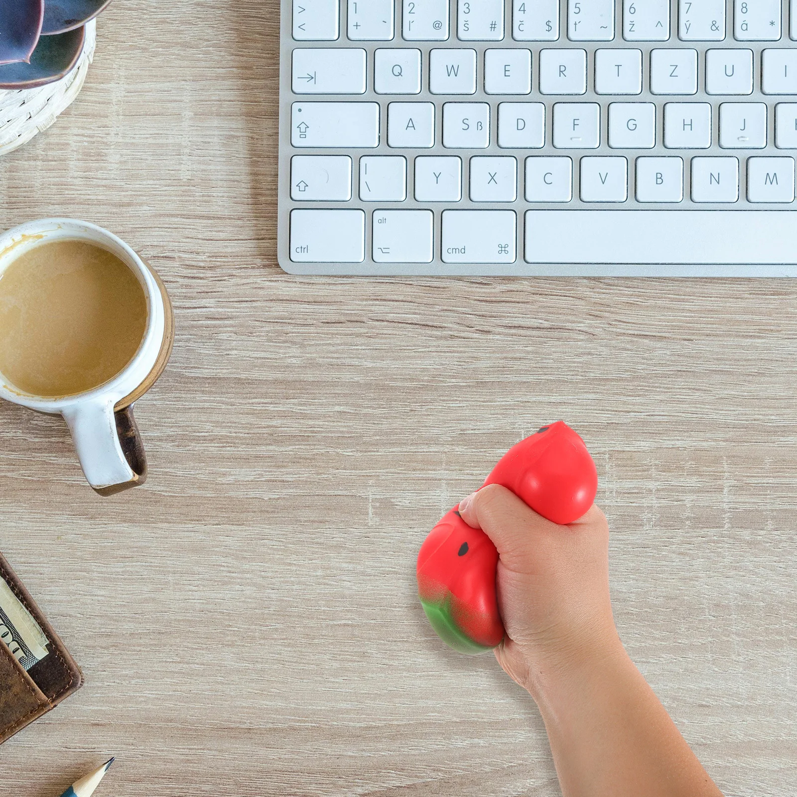 كرة ضغط إسفنجية على شكل بطيخ، لعبة ضغط حسية ناعمة للارتداد للفصول الدراسية والمكتب والأطفال والكبار للحفلات