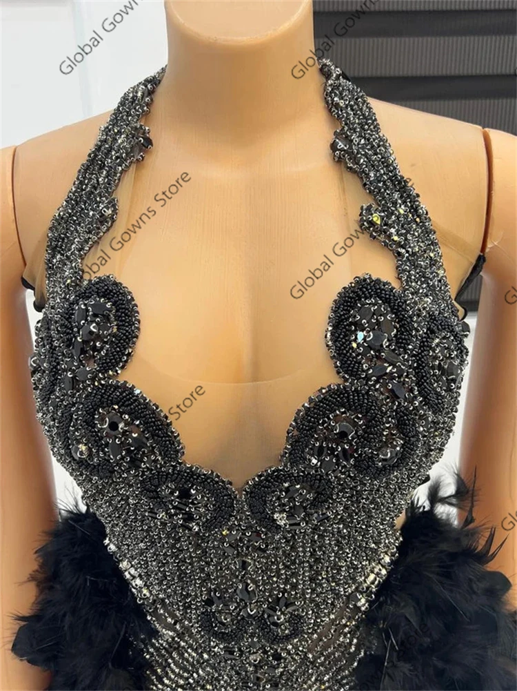 Robe de Rhcourte noire à licou pour femmes, perles, cristal, luxe, plume, mini zones de cocktail, personnalisé, été, 2025