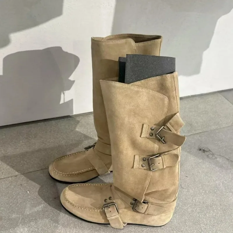 Retro Khaki Height Increasing Knee High Knight Boots for Ladies Hand Stitched Round Toe Buckle Fashion Versatile Daily Footwear