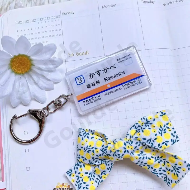 Gantungan Kunci Akrilik Bergaya Kreatif dengan Nama Merek Stasiun Kereta Api Gaya Jepang untuk Casing iPhone dan Tali Gantungan