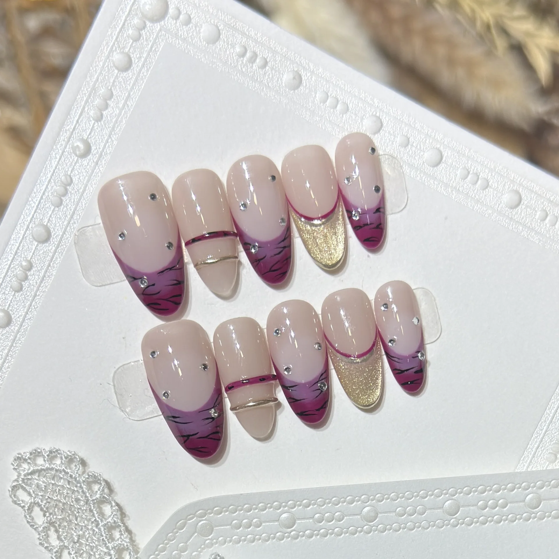 10Pcs Handmade Mid-length Almond Press on Fake Nails with Puple Stripe French Design False Nails Cat Eye Reusable Manicure Tips