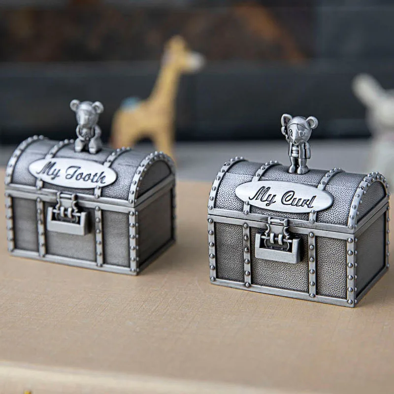 

Newborn Baby / Family Gift Pirate Treasure Chest First Tooth and First Curl Boxes Metal Artcraft Trinket Box toys organizer Z112