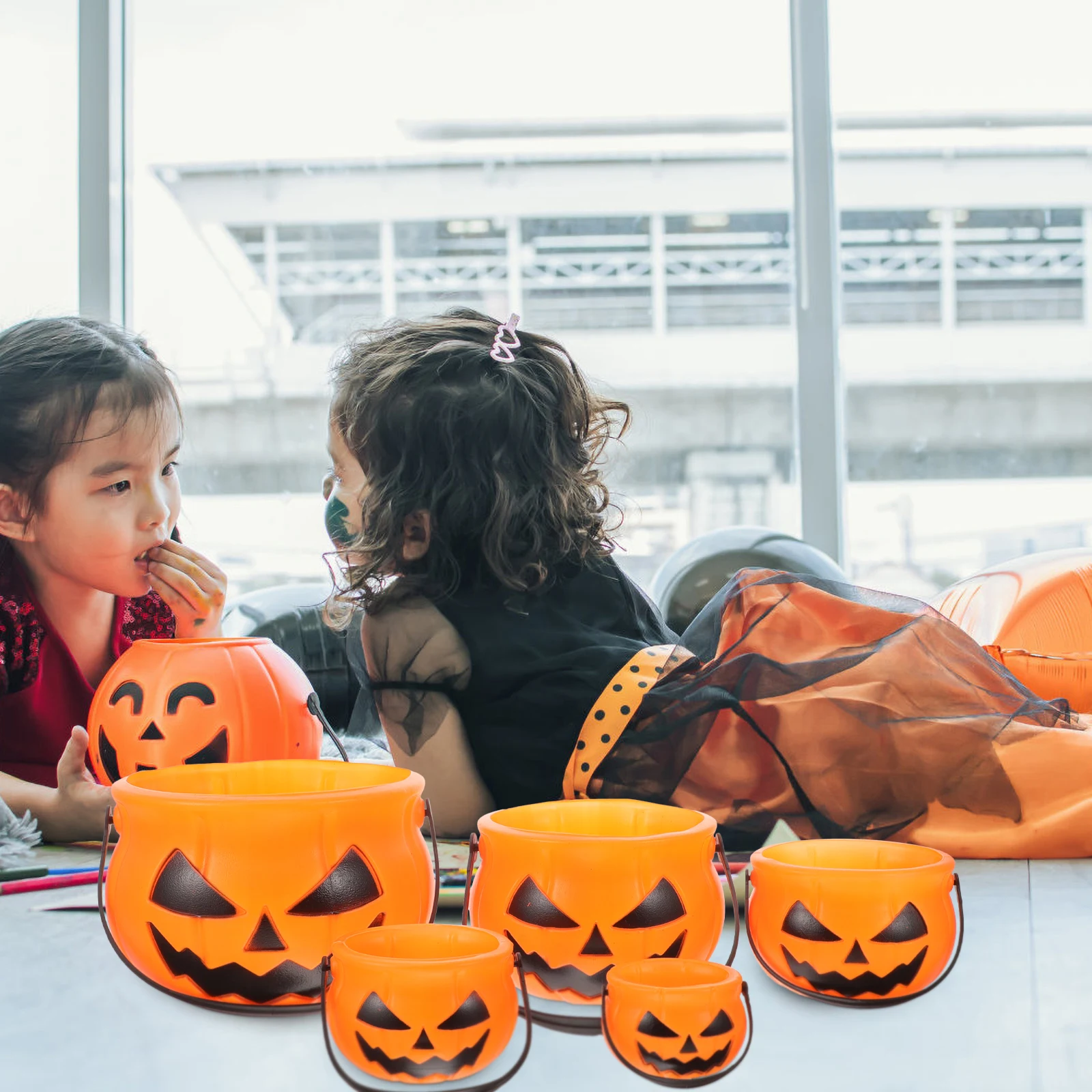 

5 Pcs Pumpkin Bucket Plastic Storage Containers Halloween Treat Buckets Portable Trick Treat Cookies Container Garden Tools
