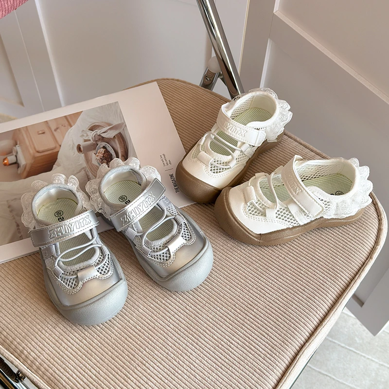 

Girls' Mesh Lace Breathable Casual Shoes 2026 Summer New Sweet Style Flat Shoes with Closed Toe and Toe Protection for Children