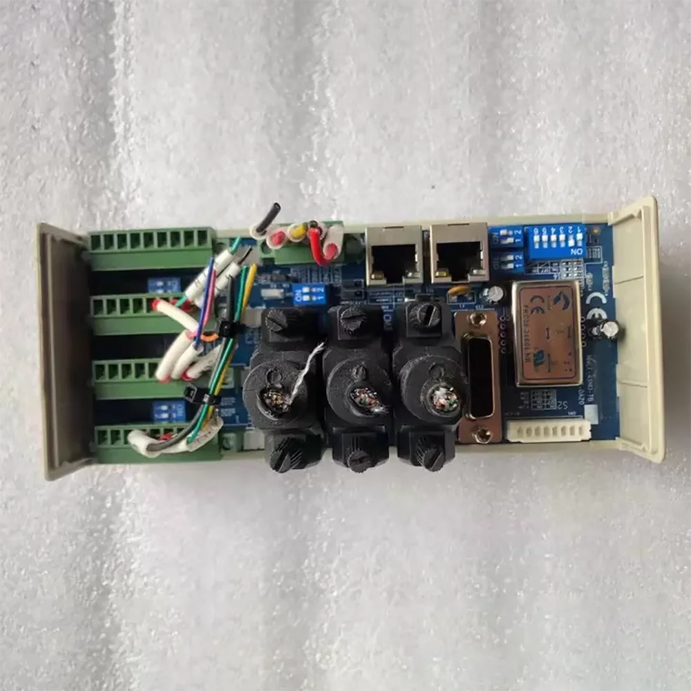 

Четырехосный контроллер движения MNET-4XMOG-0050