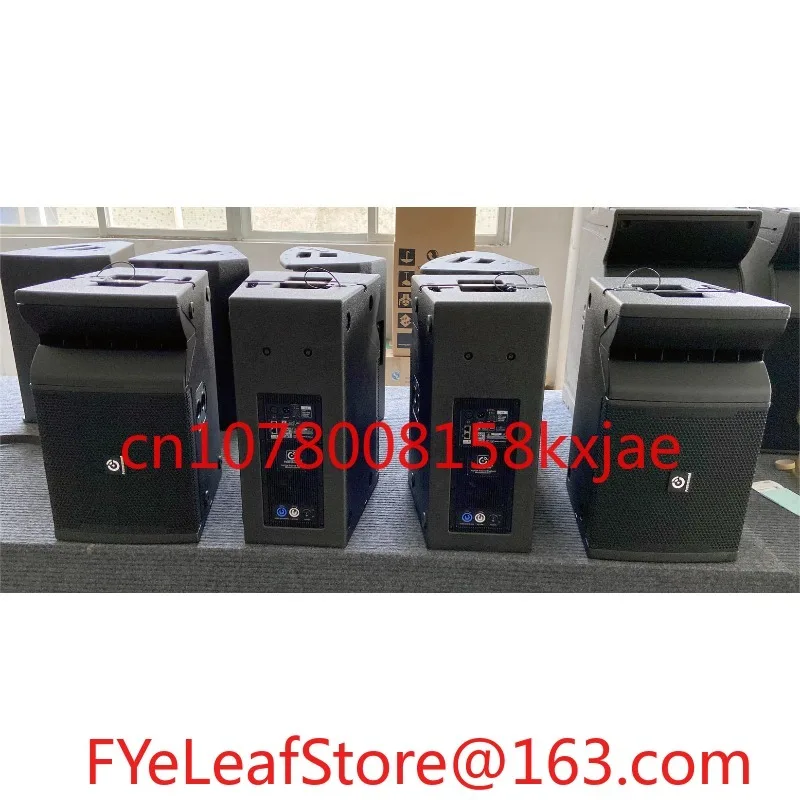 أجزاء مكبر الصوت VRX Line Array 932 تستخدم مجموعة كاملة من الملحقات بما في ذلك دعامة مكبر الصوت المصفوفة وبوق مكبر الصوت الدليل الموجي