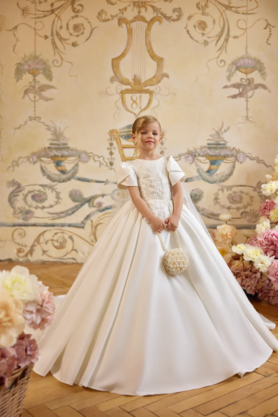 2025 high-end satin flower girl dress, exquisite lace embroidery dress, white children's trailing tutu skirt, wedding, birthday