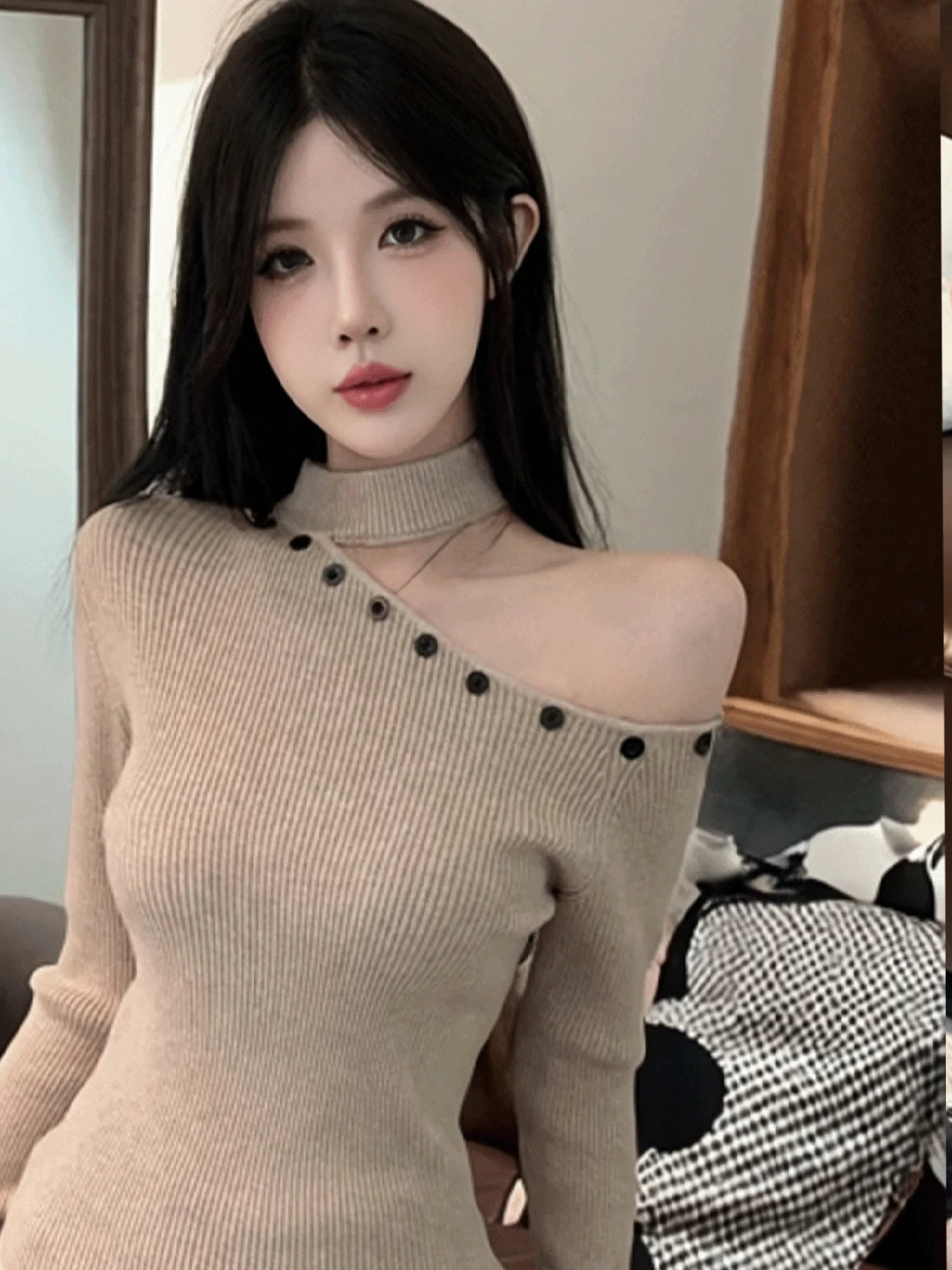 

Korean Style Asymmetric Half High Neck Shoulder Bared Knitwear Slimming Long Sleeve Fashionable Winter Top for Young Women