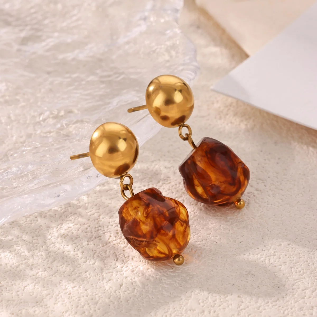 Vintage Goldfarbene Edelstahl-Ohrhänger für Damen, Bernstein-Harz Geometrische Stein-Ohrstecker, Trendiger Party-Schmuck – Detail 7
