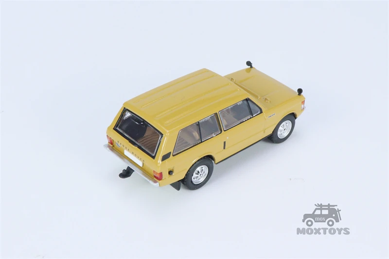 MINI GT 1:64 Range Rover 1971 Bahama Gold Diecast Model Car