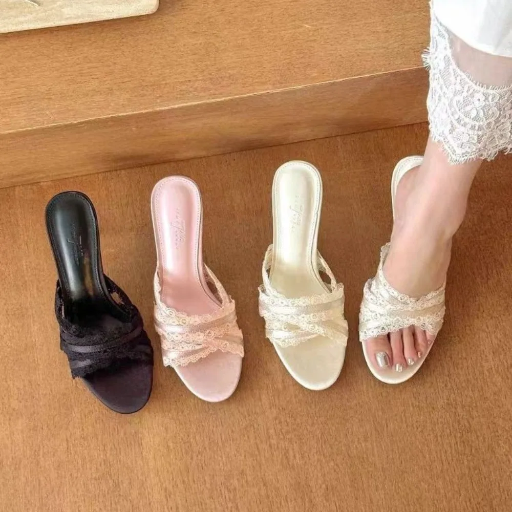 

Изысканные женские туфли во французском стиле, новинка 2026 года, летние туфли на высоком каблуке в стиле феи с круглым носком и одним ремешком, босоножки