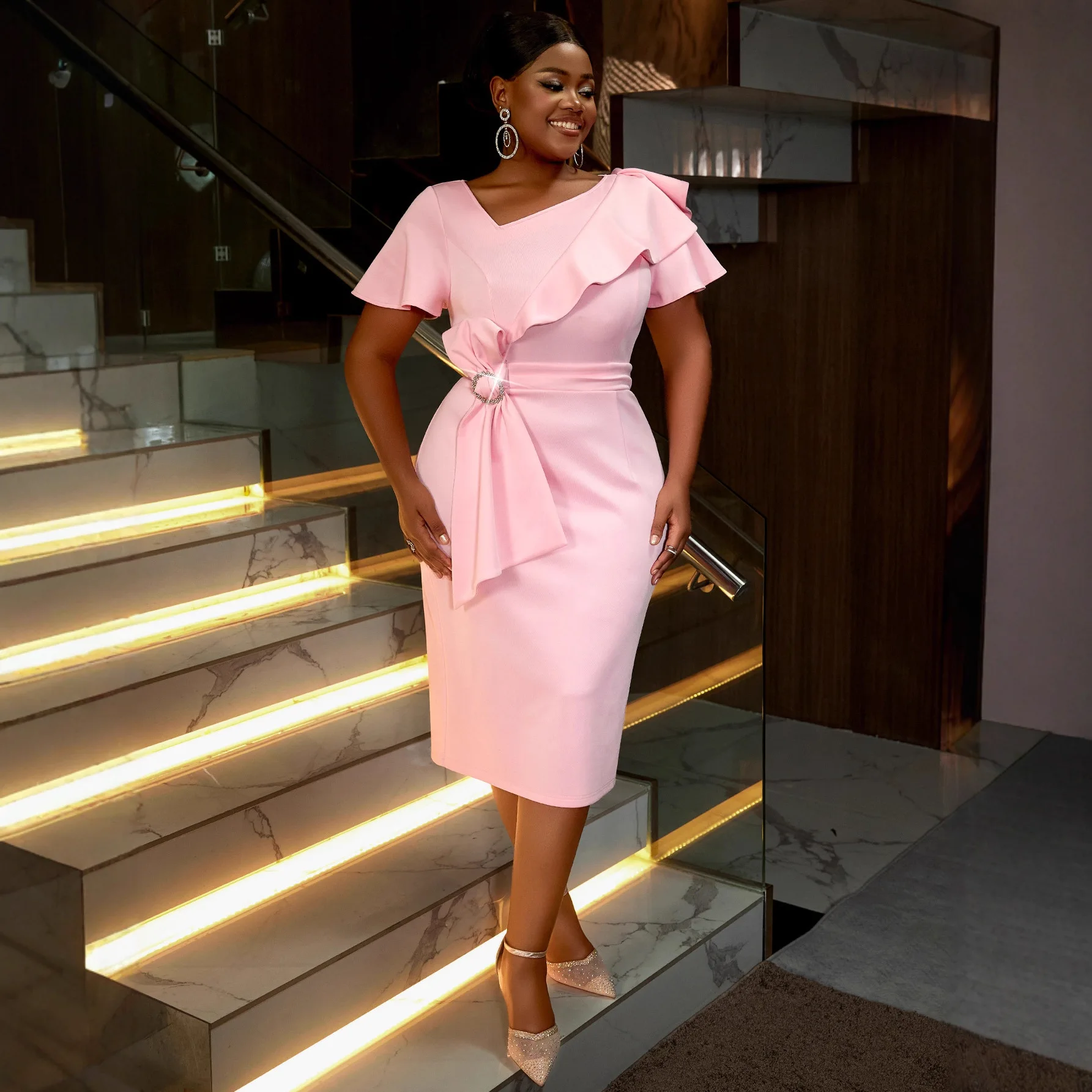 

Plus-size Women's Pink Ruffled Bow Dress, Waist-cinching, Slimming, Asymmetrical Neckline, Elegant Party Bodycon Dress Y2K