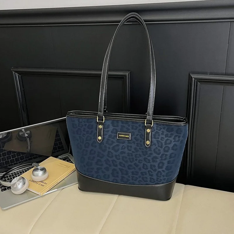 

2025 Новая высококачественная женская кожаная сумка, роскошный бренд, известный дизайнер, повседневная винтажная парижская сумка ​