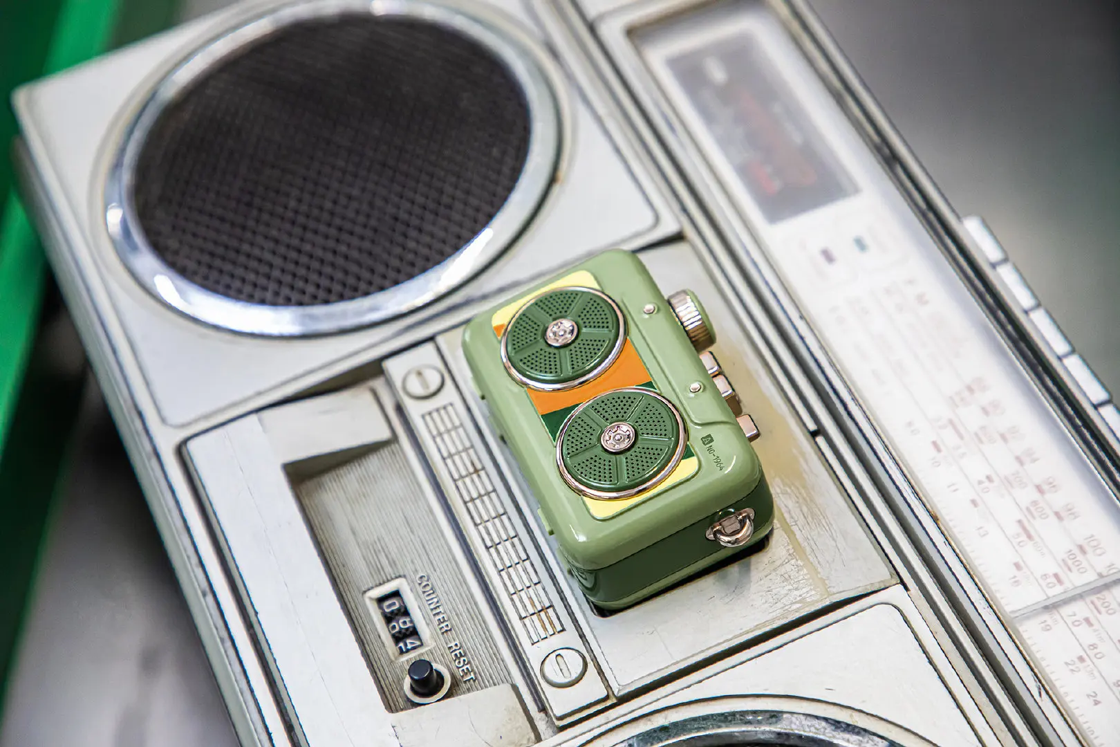Muzen PILI Record Player Wireless Bluetooth Speaker MW-P6‌ Green Retro Double Horn Stereo Portable Metal Music Speaker