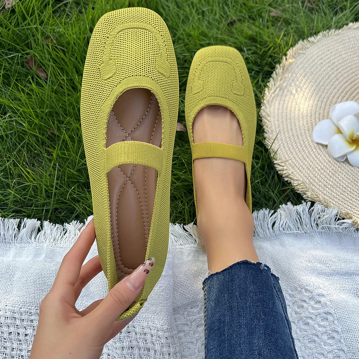 

Lightweight Soft-soled Casual Shoes Women's New Non-slip and Comfortable Flat-soled Women's Single Shoes