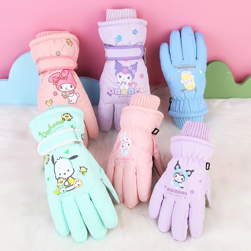 MINISO echte Sanrio kinderen Kuromi Melody Skiën en Spelen Sneeuw Student Waterdichte Antislip Verdikte Fleece Warme Handschoenen