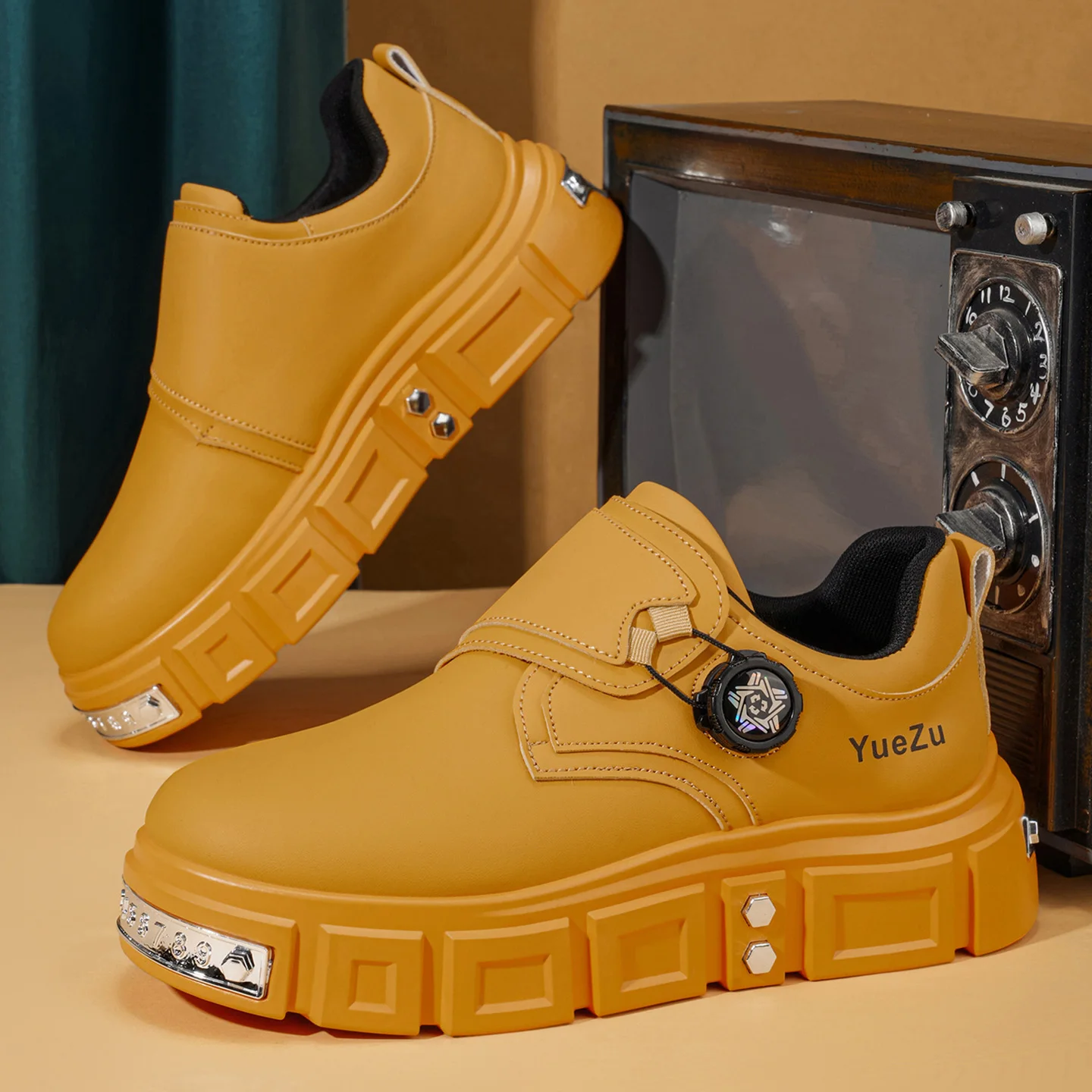 

2026 New Men's Big Head Casual Shoes Rotary Button Thick Bottom Elevated Derby Shoes Anti‑Slip Wear‑Resistant Work Shoes