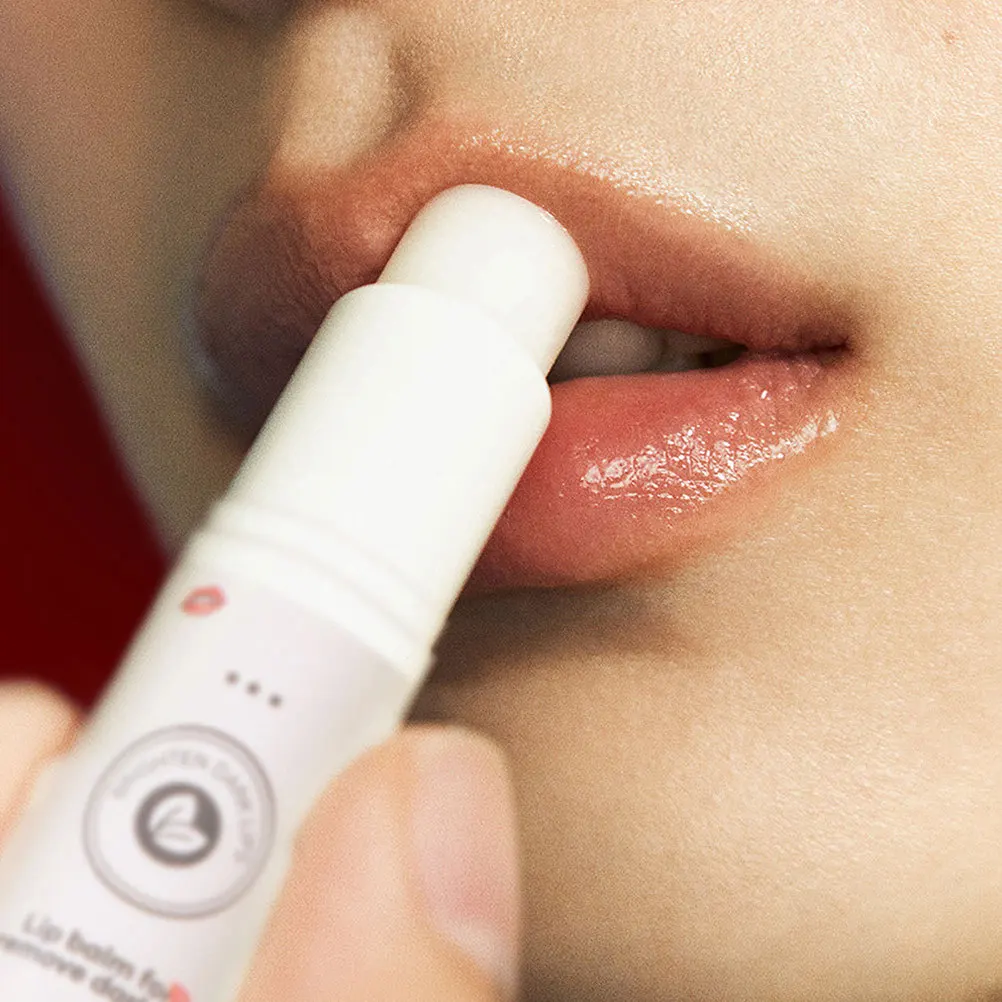 

Moisturizing Lip Balm Dry Cracked Lips Long Lasting Jelly Finish Lipstick Lip Gloss Hydrating Gloss for Women Girls